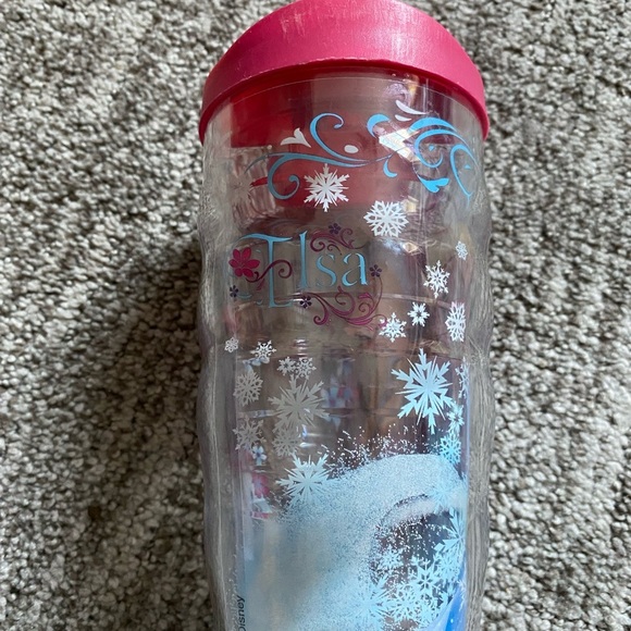 Disney’s Frozen Lined Plastic Tumbler - Picture 2 of 4